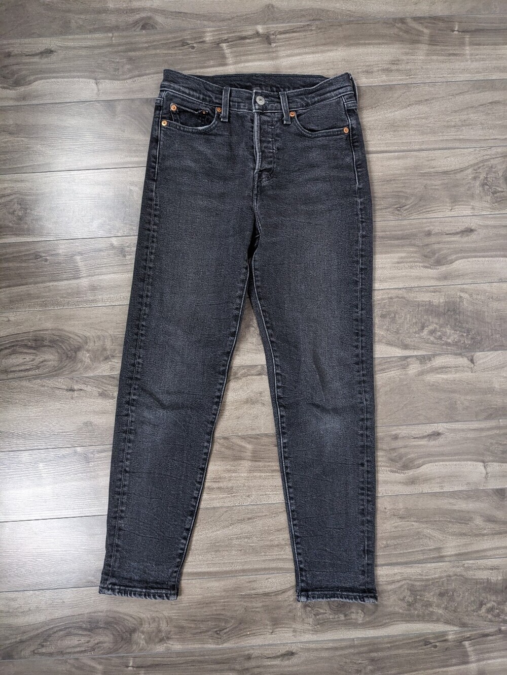 Levi's Women's Jeans Wedgie High Rise Tapered Leg Washed Black Size 25